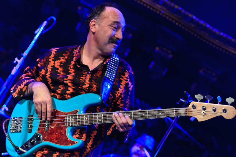 Bobby Vega, le Roi du Médiator Funk à la Basse