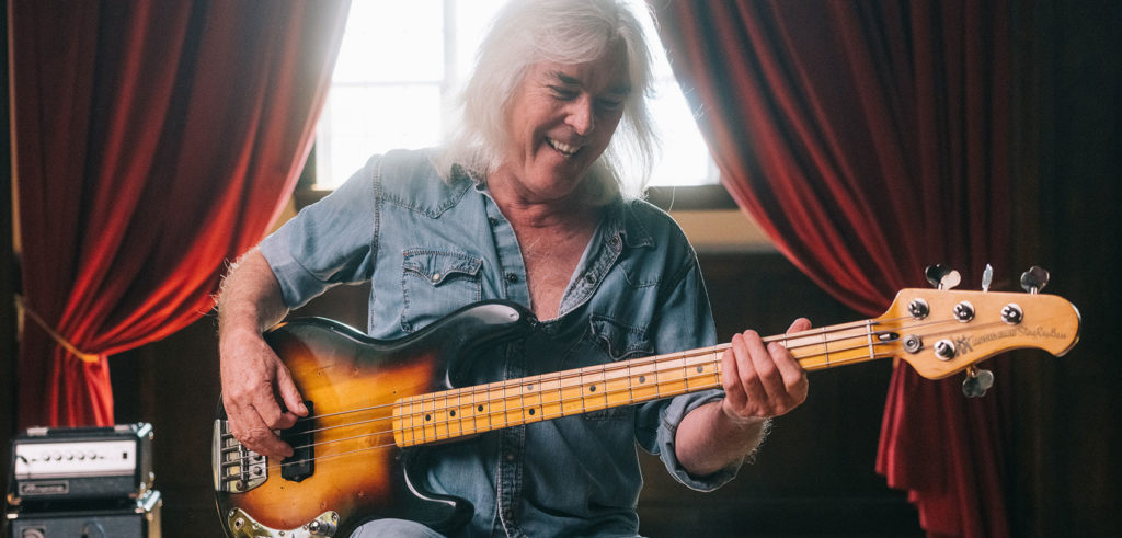 cliff williams, musicman stingray, ac/dc, basse, bassiste