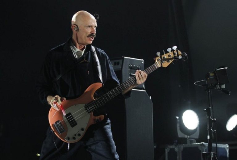 tony levin, musicman, stingray, basse, bassiste