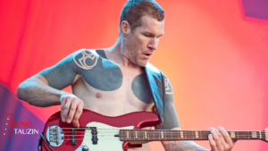 Tim commerford, bassiste, musicien, rage against the machines