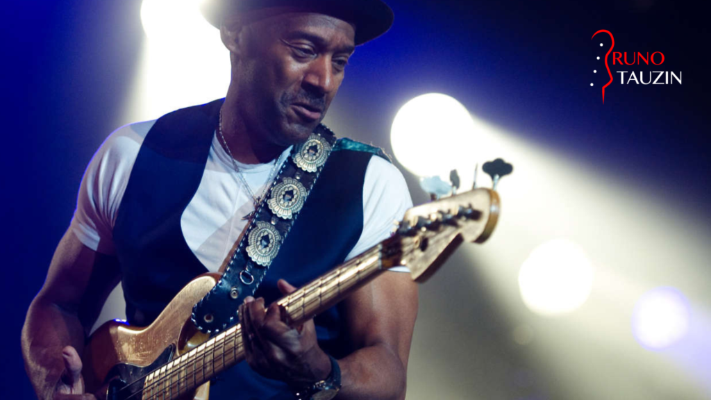 Marcus miller, slap, improvisation, fender jazz bass