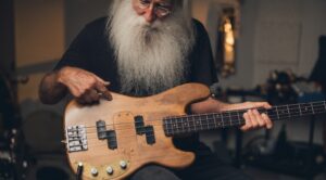 fender precision bass Leland sklar